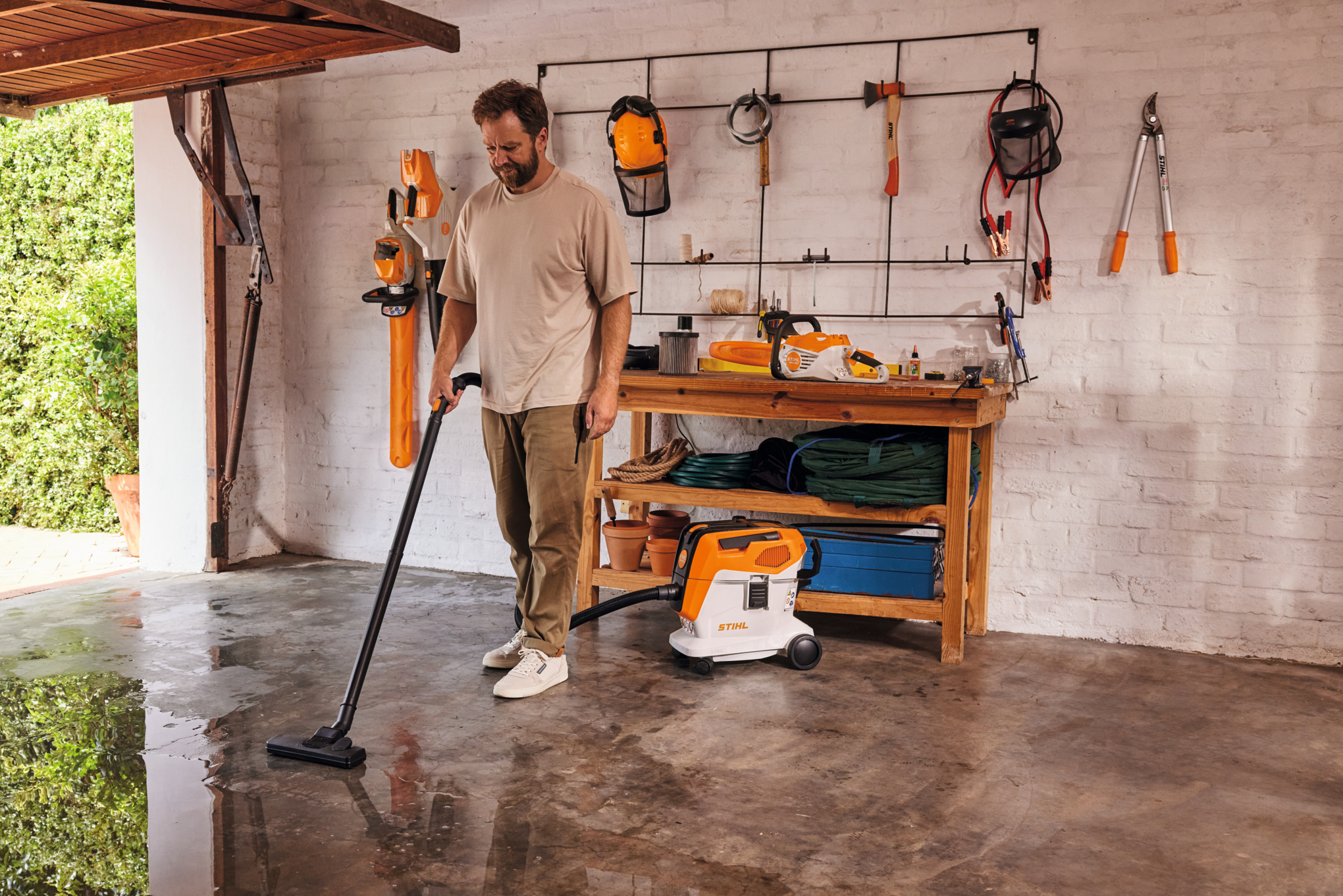 SEA 60 L Cordless Vacuum Cleaner tool only