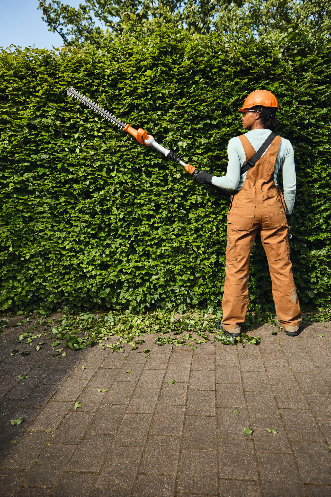 HLA 40 Cordless Long-reach Hedge Trimmer tool only