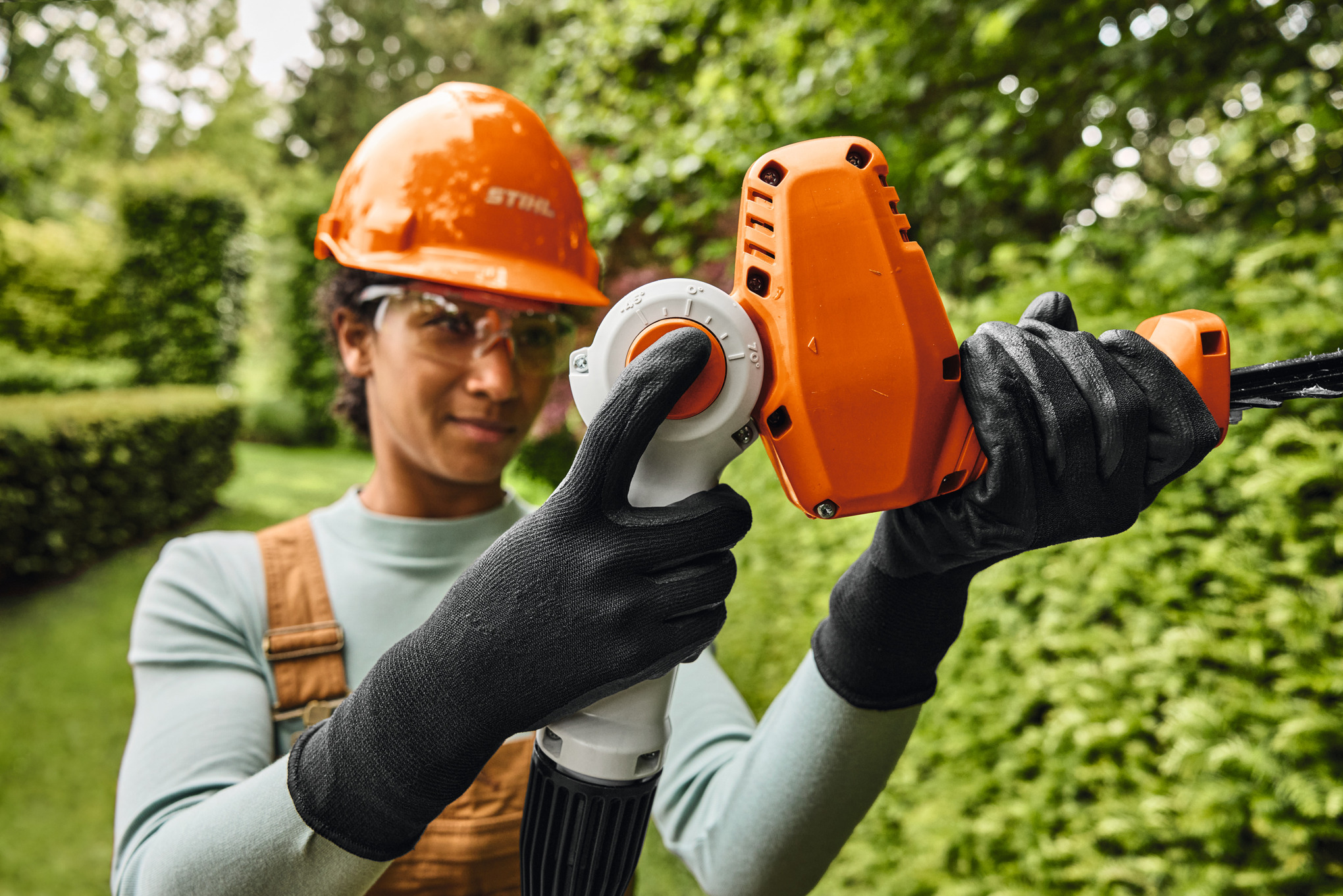 HLA 40 Cordless Long-reach Hedge Trimmer tool only
