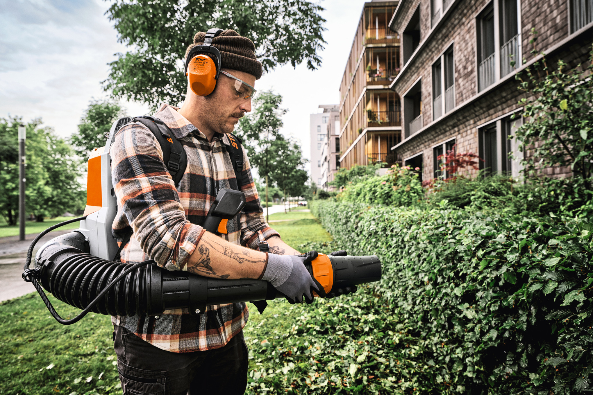 BRA 280 B Cordless Backpack Blower tool only