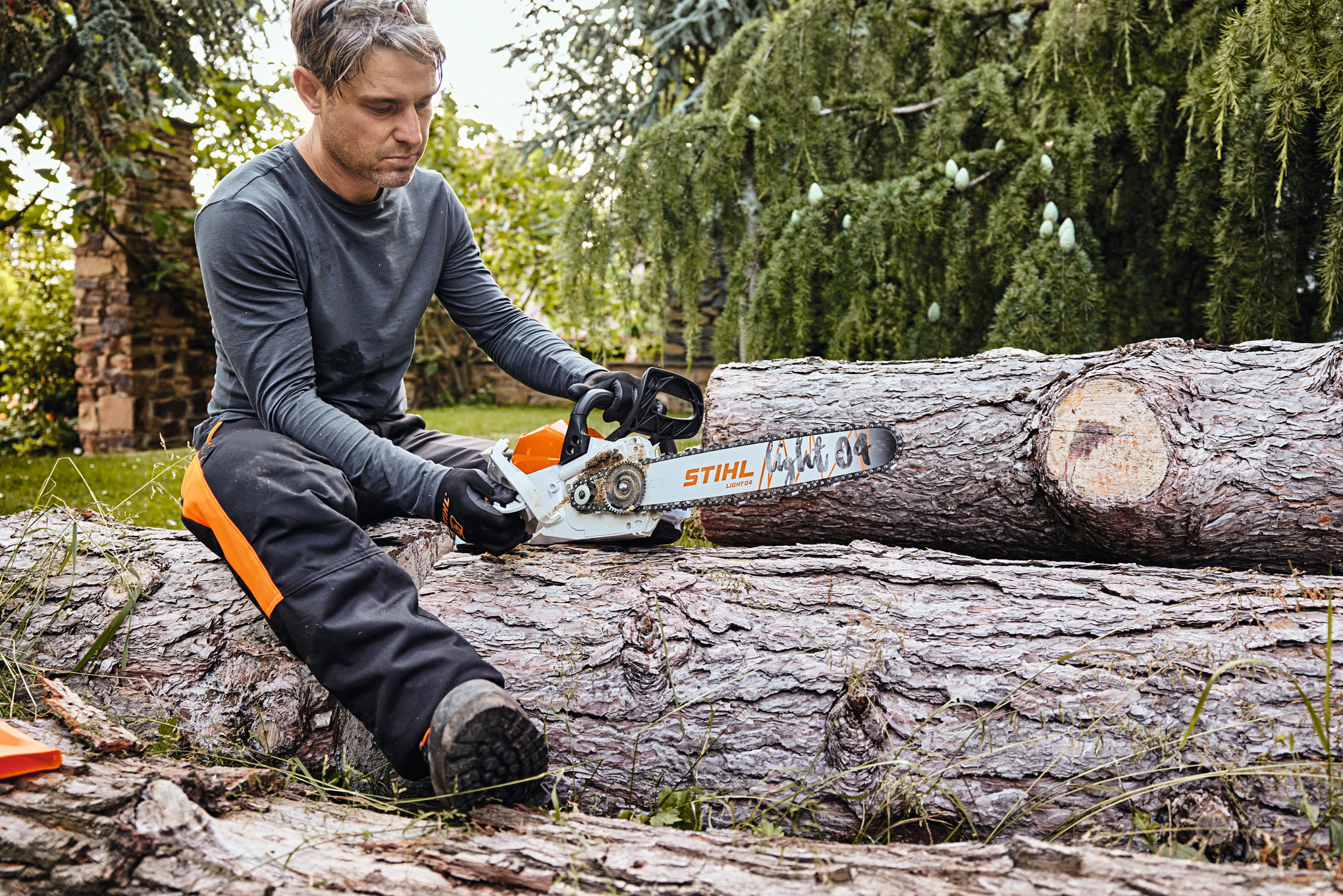 MSA 220 C-B Cordless Chainsaw tool only