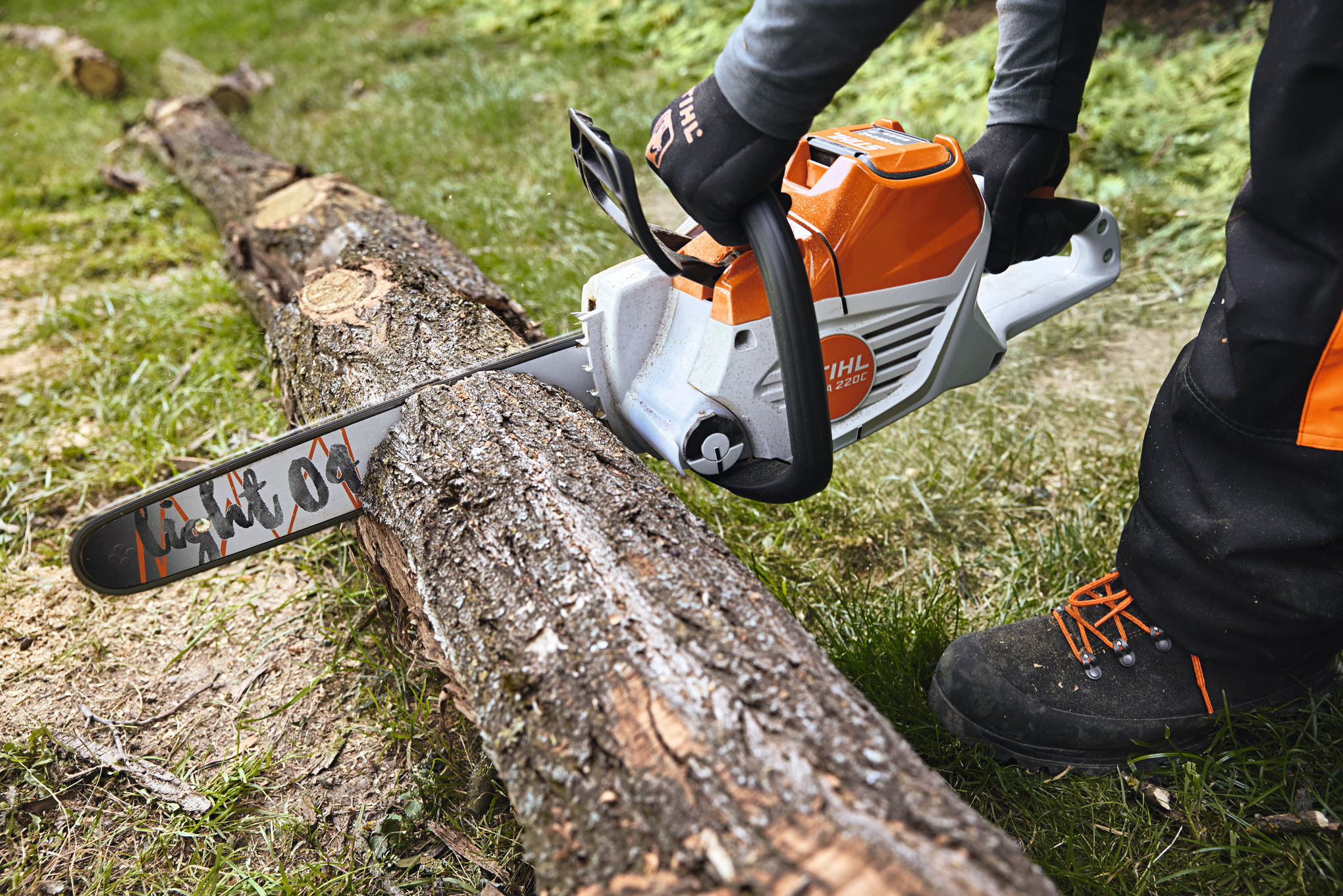 MSA 220 C-B Cordless Chainsaw tool only
