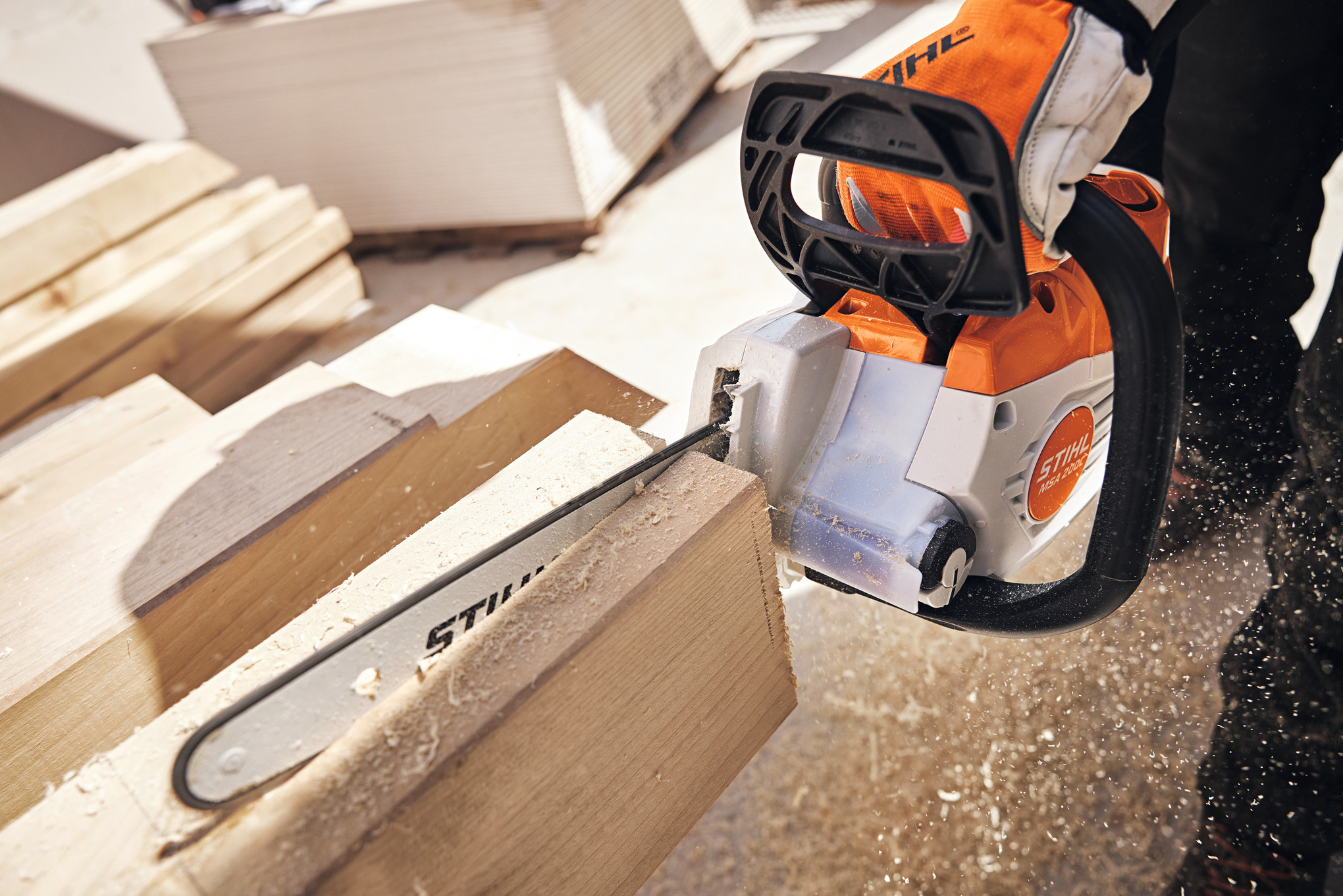 MSA 200 C-B Cordless Chainsaw tool only