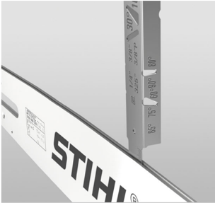 Diagram showing how to use a STIHL file gauge to measure guide bar rail depth