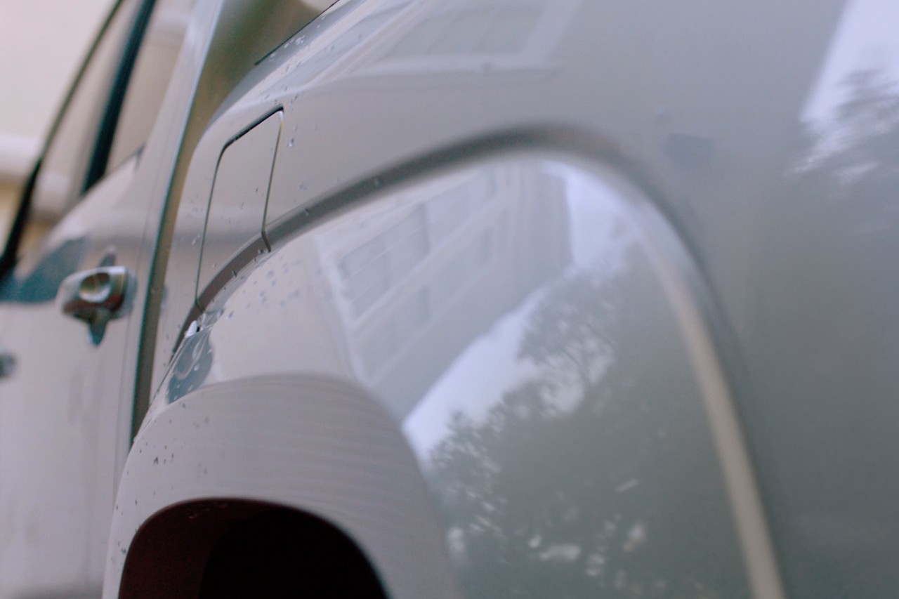 Close-up of a clean fender 