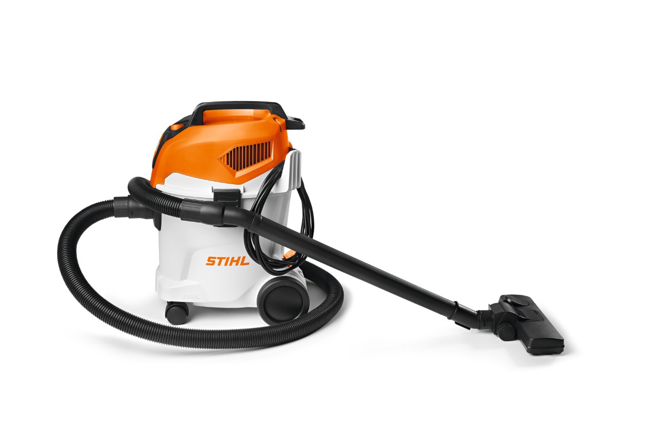 STIHL SE 33 vacuum cleaner on a white background