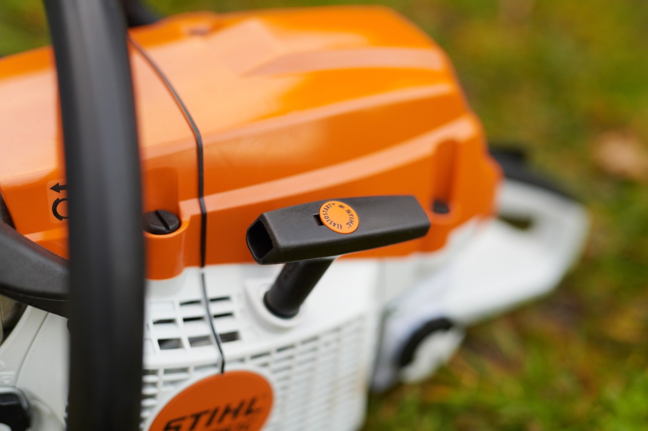 Close-up of an ElastoStart handle grip on a STIHL MS 261 C-M petrol chainsaw