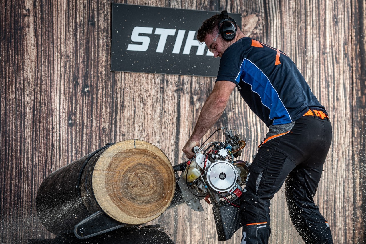 Glen Penlington competing in the Hot Saw at the British Championship